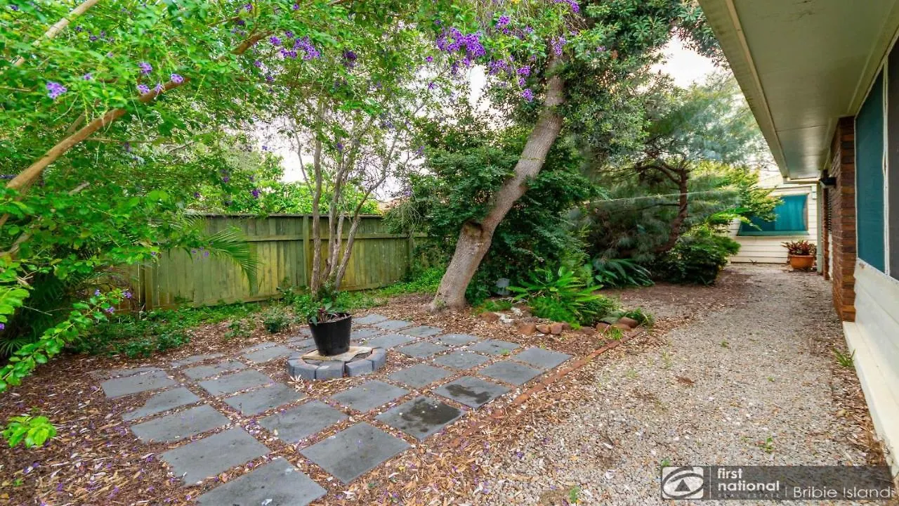 Banksia Gem One Street Back From Waterfront Villa Banksia Beach 0*,