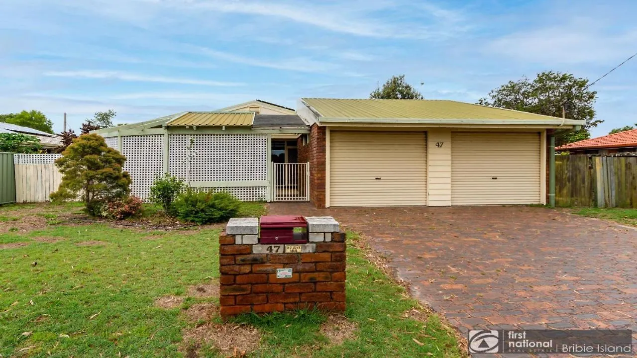 Banksia Gem One Street Back From Waterfront Villa Banksia Beach