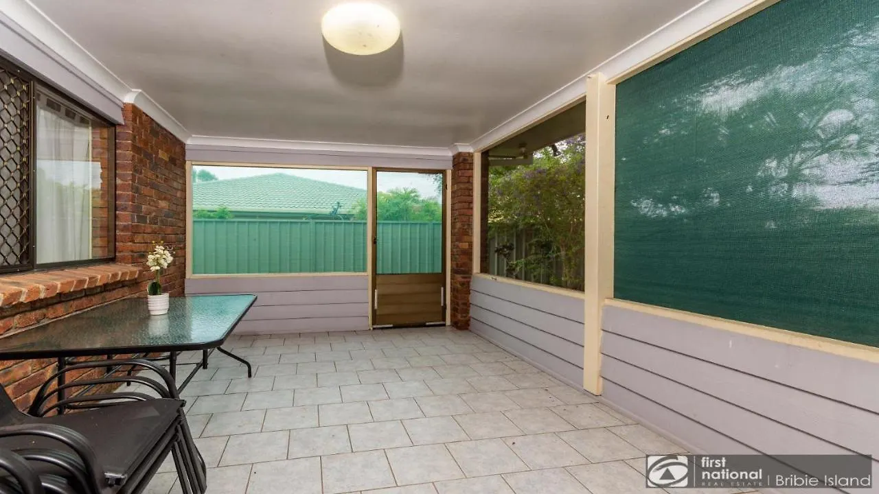Banksia Gem One Street Back From Waterfront Villa Banksia Beach Nyaraló